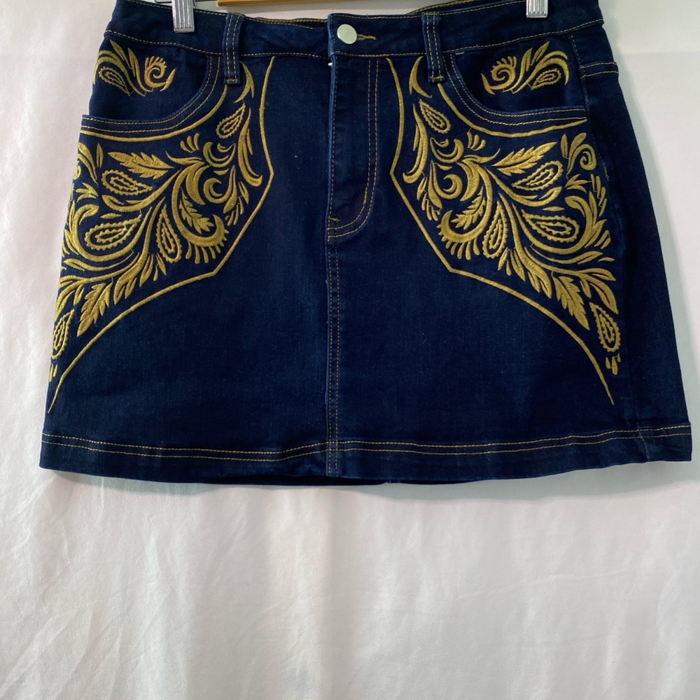 Poster Girl Skirt